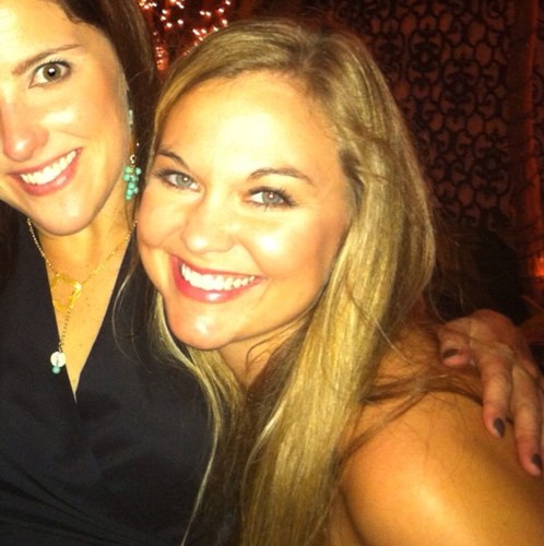 theladycroom's profile picture. 