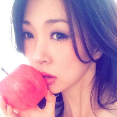 小林沙織 Yonaringo Twitter