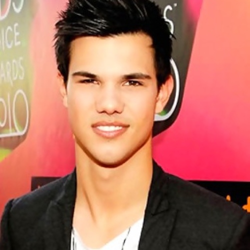 PARODY Taylor Lautner no haters just for fun.  #fikamazing. Anggota jKT48. @telurswift13