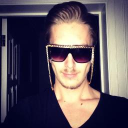 Theomoves's profile picture. #Entrepreneur