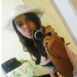 Feliz,Flamenguista,Engraçada,Ciumenta,Aquariana, e chata quando necessário :) Meeus amores : #DEUS , #MinhaFamilia  ;*