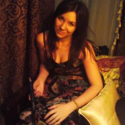 Aharova's profile picture. 