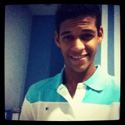 Sorria deus te deu mais um dia ! 
×Facebook: http://t.co/9lr7ItkhTw
×Msn: hudsonts-@live.com