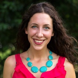 Ali is a natural foods dietitian and functional medicine practitioner that uses food-as-medicine to address root causes of illness to promote vitality!