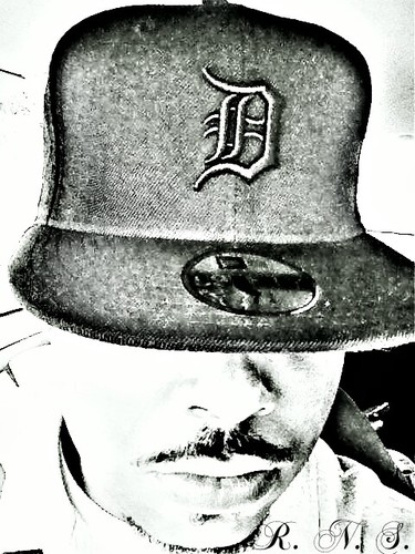 verse1982's profile picture. Cool a** dude that's allergic to negativity!