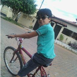 Quem se define, se limita!!