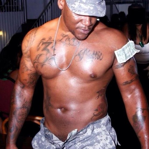 MrYoWomanWitMe's profile picture. 