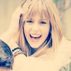 Loira, Olhos azuis,Linda, Corpao ,E amo ele @FCchay_love meu bebe Meu tudo Meu melhor amigo !
Namorando com ele @FCmicael_love