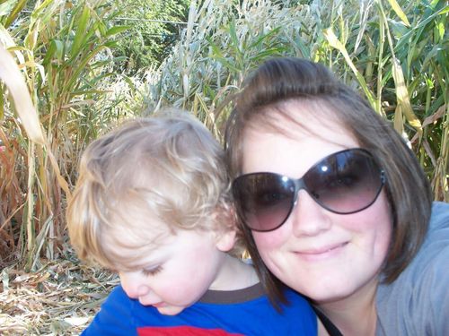 Foxandsparrows's profile picture. A proud momma of three and wife to my one and only. A crafty, thrifting, baking, sewing superstar. Or trying to be!