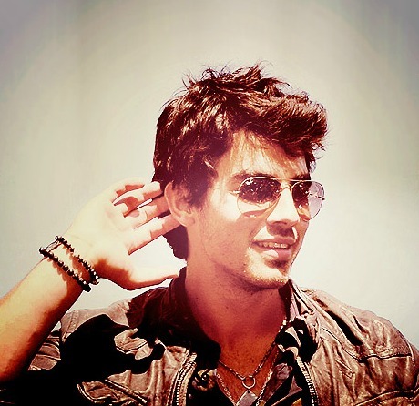 Hola, soy Joe Jonas y me gusta cantar. Soy sexy. Parodia.