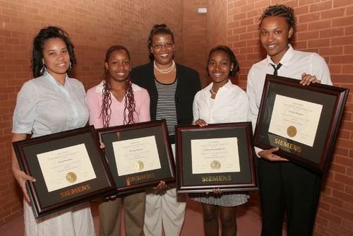 litugagoxux's profile picture. 