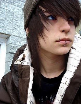 Im Chris,I like Biffy Clyro,& hugs. I'm part japanese and Im pierced to fuck xx gay. Forever in love with Blake. xx
