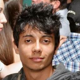 18 anos, aquariano ,solteiro ,corinthiano ,católico ,irmão do Capitão América haha' cantor de banheiro ,jogador de basquete e etérnamenti Filho de Deus ♥ !