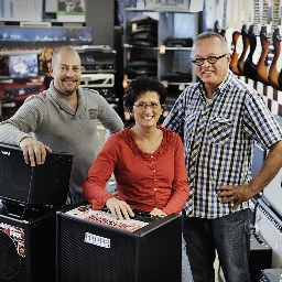 3 etages vol met muziekinstrumenten zoals gitaren, versterkers, keyboards, piano's, d-drums en P.A. Informeer bij Bert, Annemieke of Francois.