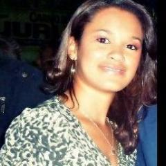 Sobre mim ?? Dramatica,louca,anormal,estranha,chata,ciumenta,ironica,e amo dançar. Prazer eu !!
http://t.co/bbJuQTruRv