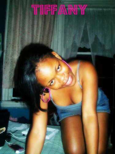 josey_bear's profile picture. I'm the straightest nicki lover on earth