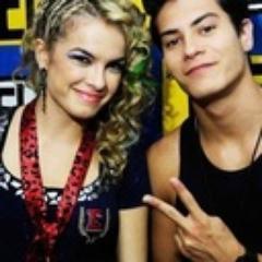    ♫ Meu amor, o meu mundo, te entreguei tudo porque, eu te amo, amo tanto, te amar é meu maior prazer ... @Lua_Blanco & @Aguiarthur