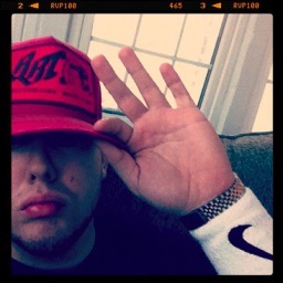 CarreraMOB's profile picture. They say money rule the world, well im a hundred dollar bill...and im just lookin for a subtle spot to chill