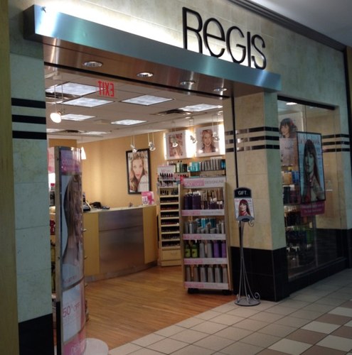 Local salon in Brandon, Manitoba. We are a group of fun and energetic stylists who are passionate about hair! Located in the Brandon Shoppers Mall. 204-726-8887