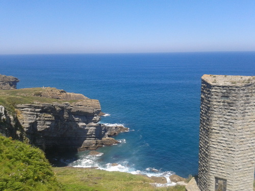 Zastita_Ruiz's profile picture. Cuando era más joven quería comerme el mundo, ahora solo quiero saborearlo. When I was younger I wanted to eat the world, now I just want to savor it.