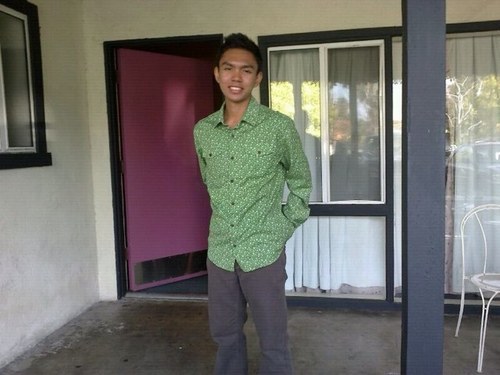 aiz_magician's profile picture. Dont try to be others that u cant.. just be yourself!! :D