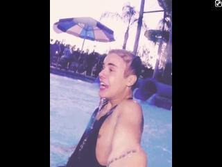 Holla :D follow this fanbase :D