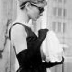 miss_twiggy86's profile picture. Youngish SWF urbanite. Trader Joe's wine section is my second home.