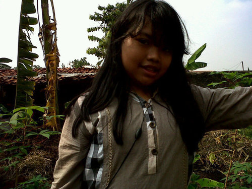 2 juli 2000. Laras Sulistiowati. SMPN4 depok. 7-8 Pasmer. Just mention for follback!