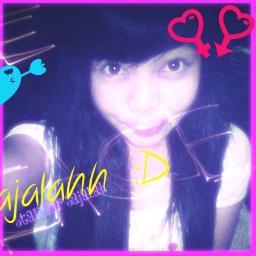 sayang sama ello .. tapy lu gag pernah tau kan bahwa gua sayang ello 
 T_T 
my heart cry