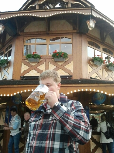 twillemstein's profile picture. Student Urban Management op de NHTV en Bourgondiër. Alsmede semi-professioneel pizzabakker.