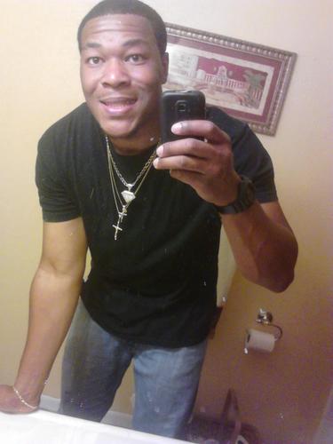 A young 24 good lookin' male. I'm #DramaFree & #FuckEthnicity #YOLO