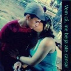 - Tão chata , tão besta , tão ciumenta , tão medrosa , tão carente , tão eu .. {: