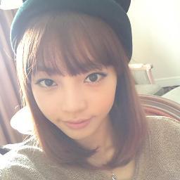 Hai thur, I'm a roleplayer of Goo Hara, the visual and lead dancer of KARA. You don't know what roleplayer means? Ask Google.