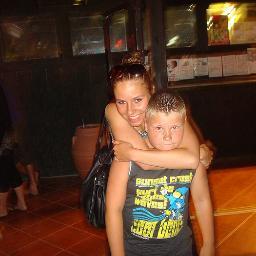 ik hou van mn lieve zus @xmellaanie