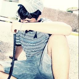 Ir a luta com determinação, abraçar a vida e viver com paixão, perder com classe e vencer com ousadia, pois o triunfo pertence a quem se atreve ;*