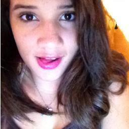 My name is Alana Noccioli, 14 years, São Paulina, I'm live in my home (:, speak portuguese, follow-me cat's ;*
