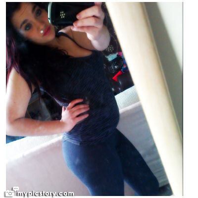 SophieeeBubs's profile picture. take me as i am or watch me as i go.