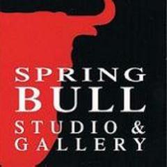 Exhibiting a wide variety of styles and disciplines with changing monthly exhibitions.