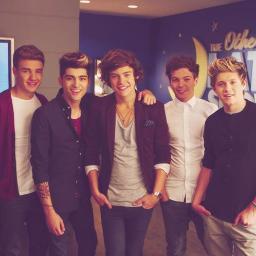 I love one direction are my life, LIAM, NIALL, ZAYN, LOUIS AND HARRY, I love one direction forever♥
directioners forever