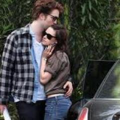 Agathyoulemag's profile picture. Qu'a envoyé Kate à Will pour la Saint Valentin? Qui est en couple avec qui à Hollywood? Que mange Suri Cruise au gouter? Suivez-nous et vous saurez!