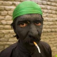 Benim gibisini bulamazsın dedi. İnşallah dedim. Maşallah dedi. Bismillah dedim. Böyle böyle imana geldik. Haftaya Mekke'ye gidiyoruz