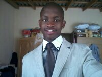 love socializng,l2m gowing out aint my thng,im agame freak music wise luv hip 2 da hop.listens alil deep house...