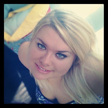 Caela323's profile picture. Born and Raised in Boston, I moved to Arizona when I was twelve, but guess what bitches.... I'm fucking back & I ain't going nowhere!