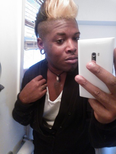 GTFOMyFaceHo's profile picture. Painting a picture with a pen.