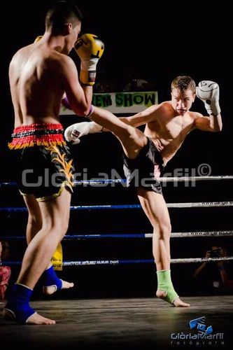 alexarribas_'s profile picture. Primero Dios, luego mis hijos, y después la rubia.