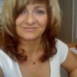 Happy lesbian/Bi lady living in countryside..divorced after 12 years of marriage...treat people as I find them.. x