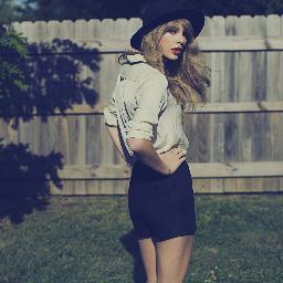 Fan page for Taylor Swift she is my idol 
I was enchanted to meet you