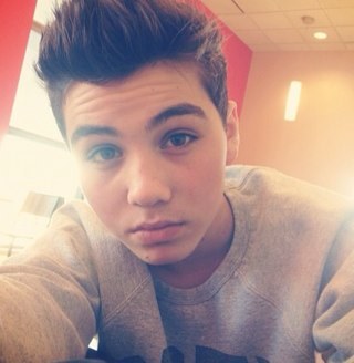 elephantfake's profile picture. pussy so dope, motherfuckers wanna dry it.