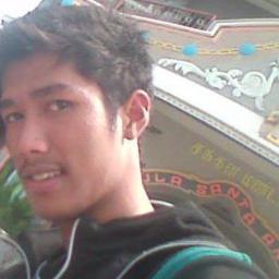 menyenangkan orang tua itu kewajiban bagiku :*