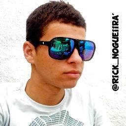Percussionista & Dançarino Profissional' Estoourαdooo. Tudo Nosso !
мsn: rick_nogueiira1@hotmαhttp://t.co/OavrNOp4